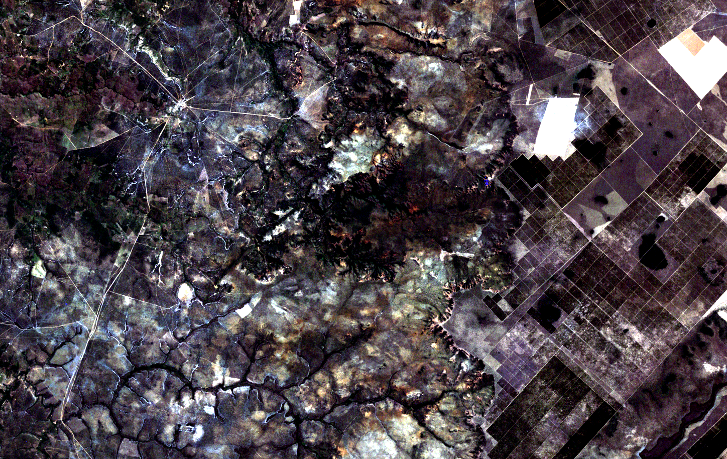 ../_images/landsat5-220070-19900605-cores-verdadeiras.png